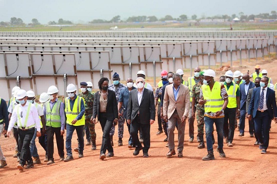 Centrale solaire de Blitta : Faure GnassingbĂ© sâenquiert du niveau dâavancement des travaux