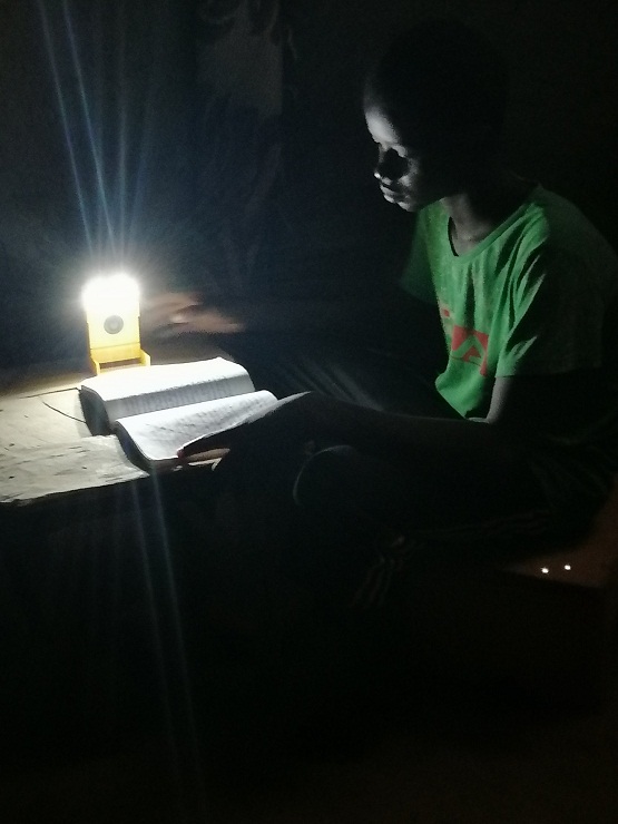Togo : « Du déchet à la lumiÚre » : un projet innovant voit le jour à Aného