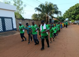 Au lycée Hedzranawoé, le CLUB DES VERTS court pour les droits des femmes et le climat